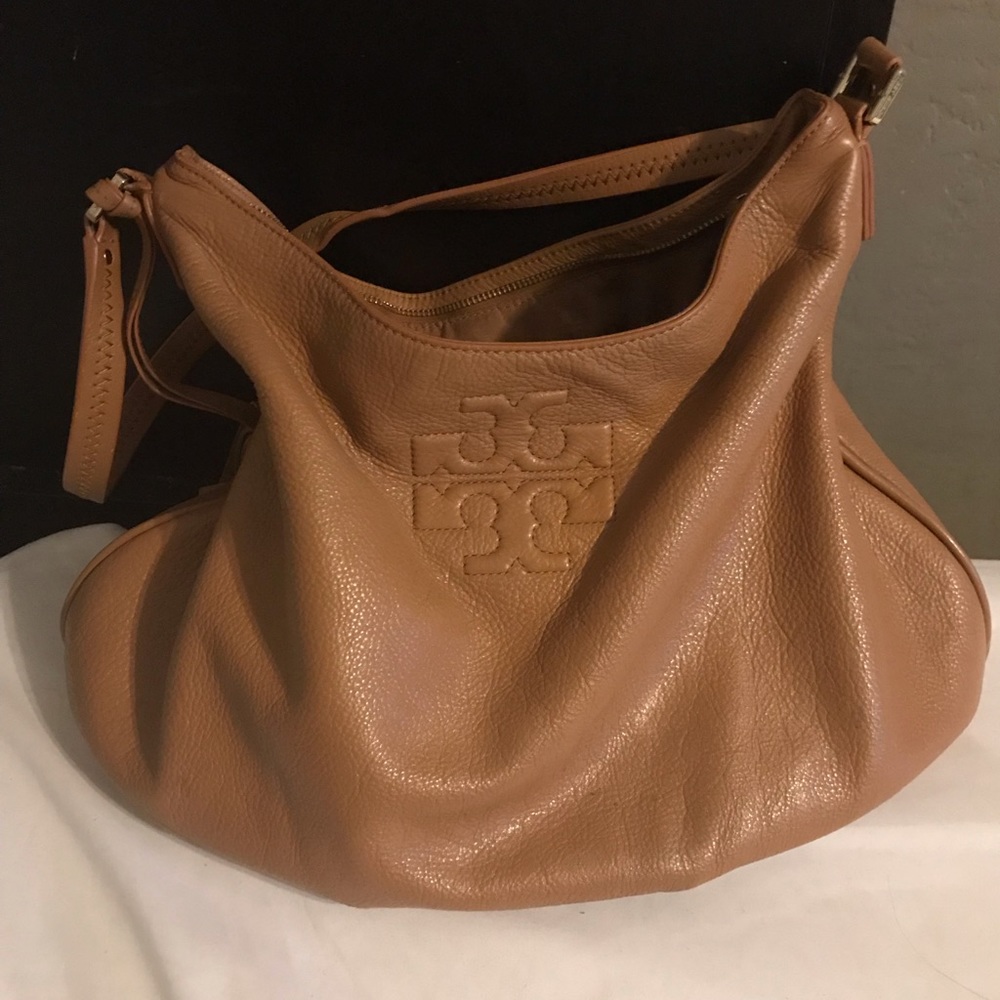 Sold!! Tory Burch Thea Hobo
